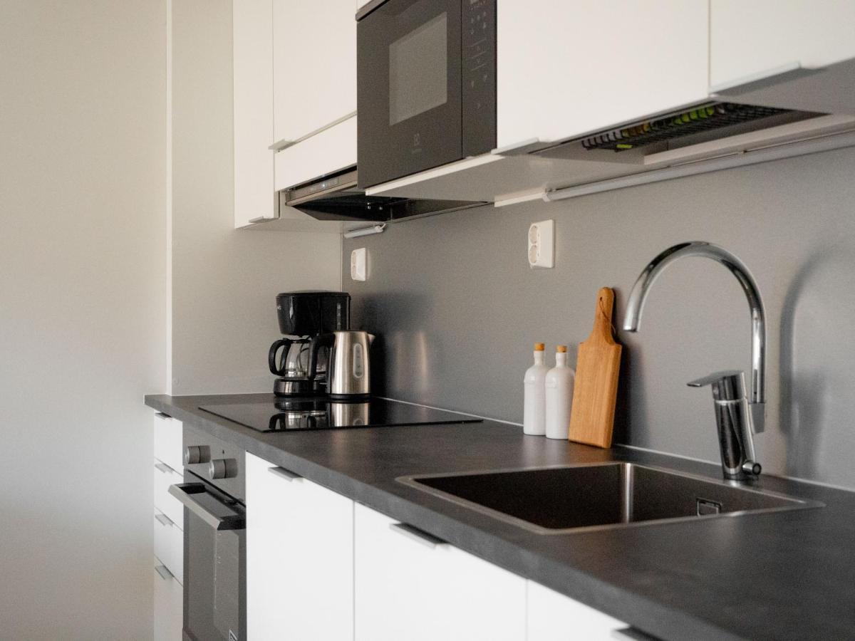 Modern 2Br Apartment With Balcony & Central Location - Hosted By 2Ndhomes Tampere Extérieur photo