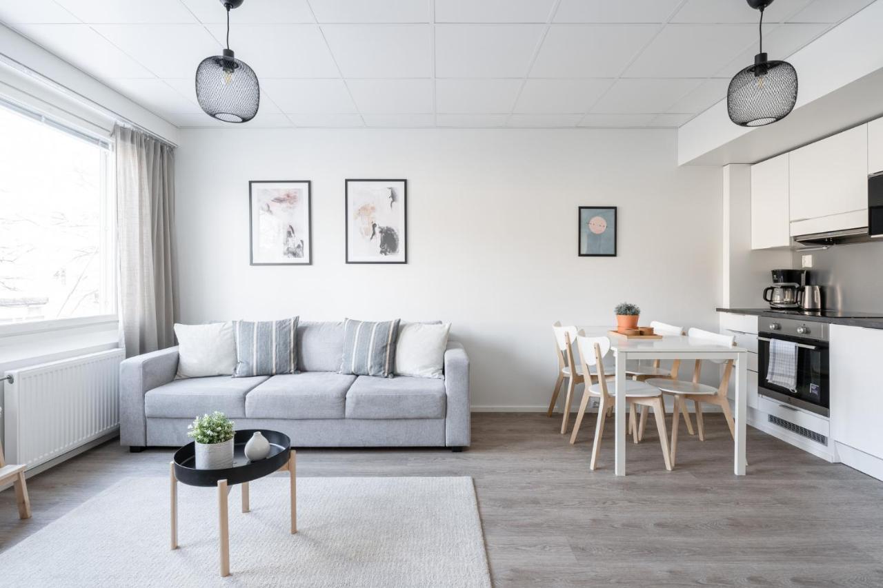 Modern 2Br Apartment With Balcony & Central Location - Hosted By 2Ndhomes Tampere Extérieur photo