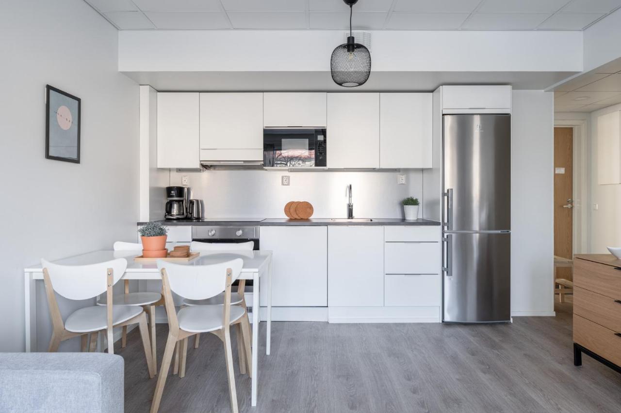 Modern 2Br Apartment With Balcony & Central Location - Hosted By 2Ndhomes Tampere Extérieur photo